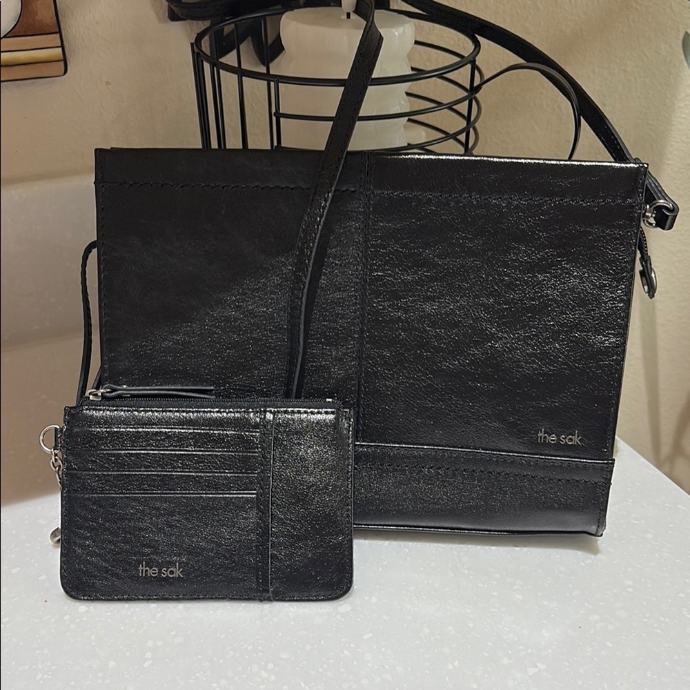 The Sak Black Messenger Bag Smooth Leather Classic Design